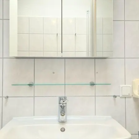 Apartment 385, Seepark *